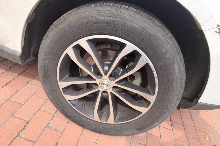 Used Zotye T600 2016 Family Edition 2.0T Manual Luxury Version Right Front Wheel Hub