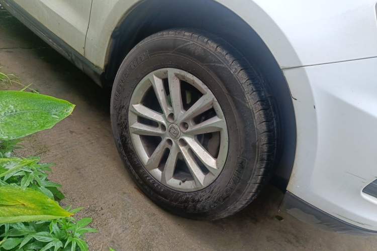 Used Zotye T600 2016 1.5T Manual Luxury Edition Right Front Wheel Hub