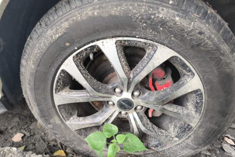 Used Zotye T600 2016 Sport Edition 2.0T DCT Flagship Model Right Front Wheel Hub