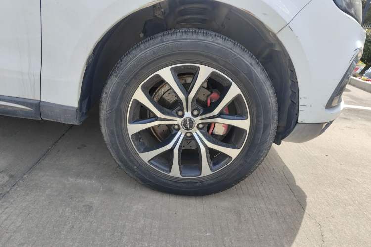 Used Zotye T600 2016 Sport Edition 1.5T Manual Luxury Model Right Front Wheel Hub
