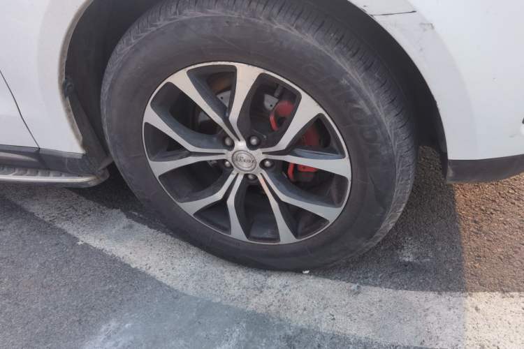 Used Zotye T600 2016 Sport Edition 2.0T DCT Prestige Model Right Front Wheel Hub
