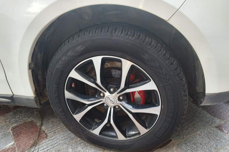 Used Zotye T600 2016 Sport Edition 1.5T Manual Luxury Model Right Front Wheel Hub