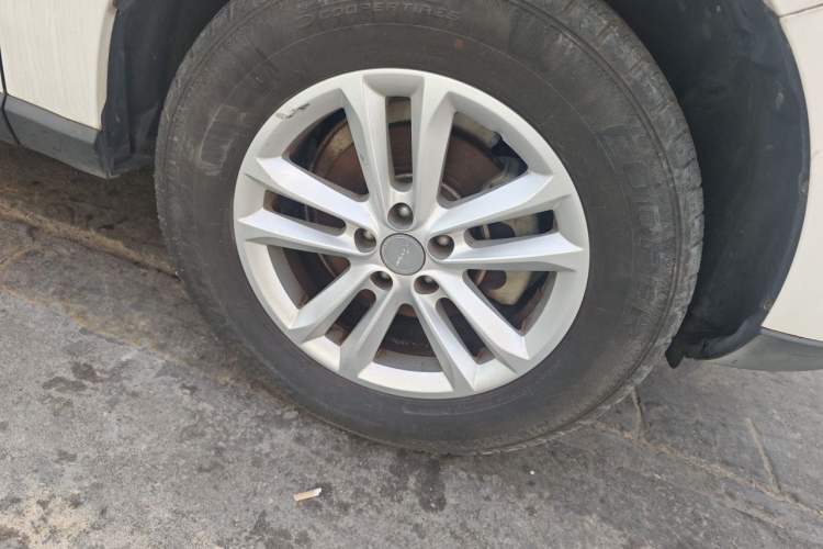 Used Zotye T600 2016 Sports Edition 1.5T Manual Luxury Model Right Front Wheel Hub