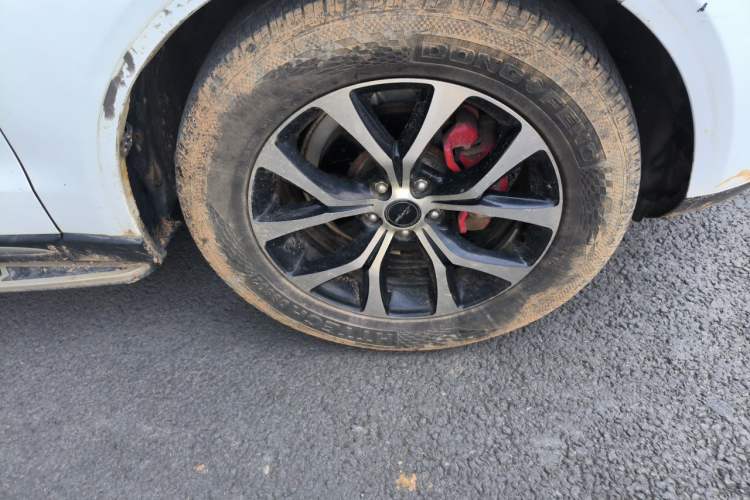 Used Zotye T600 2016 Sport Edition 2.0T DCT Luxury Model Right Front Wheel Hub