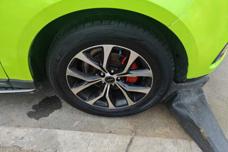 Used Zotye T600 2016 Sport Edition 2.0T DCT Luxury Model Right Front Wheel Hub