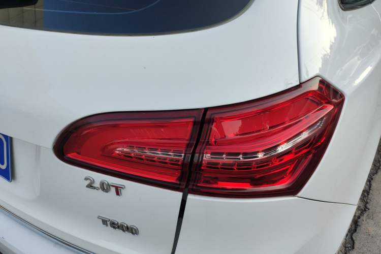Used Zotye T600 2016 Sport Edition 2.0T DCT Prestige Model Right Rear Taillight