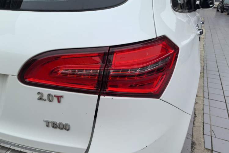 Used Zotye T600 2016 Sport Edition 2.0T DCT Luxury Model Right Rear Taillight