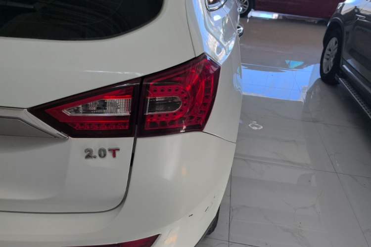 Used Zotye T600 2016 2.0T DCT Prestige Edition Right Rear Taillight