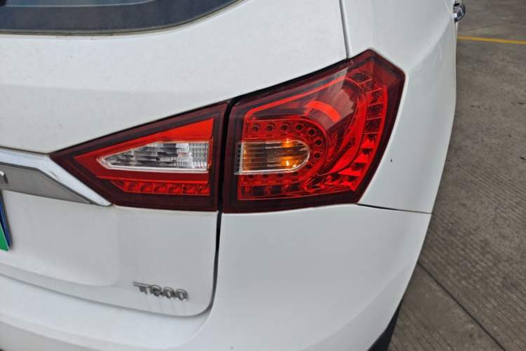 Used Zotye T600 2016 1.5T Manual Luxury Edition Right Rear Taillight