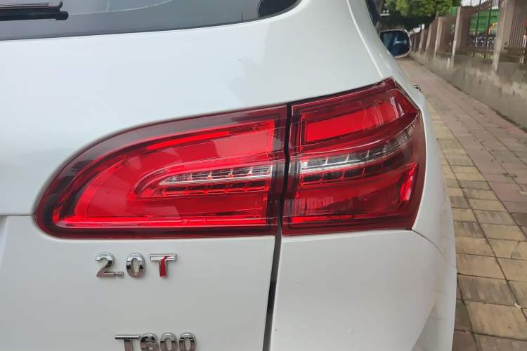 Used Zotye T600 2016 Sport Edition 2.0T DCT Luxury Model Right Rear Taillight