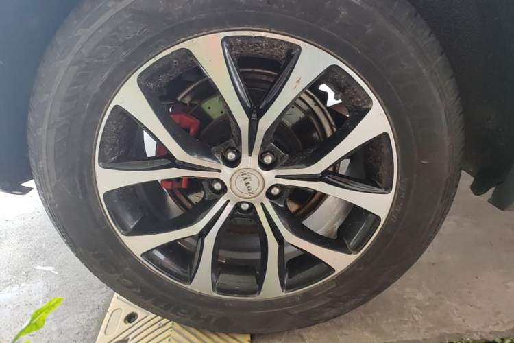 Used Zotye T600 2016 Sport Edition 2.0T DCT Prestige Model Right Rear Wheel Hub