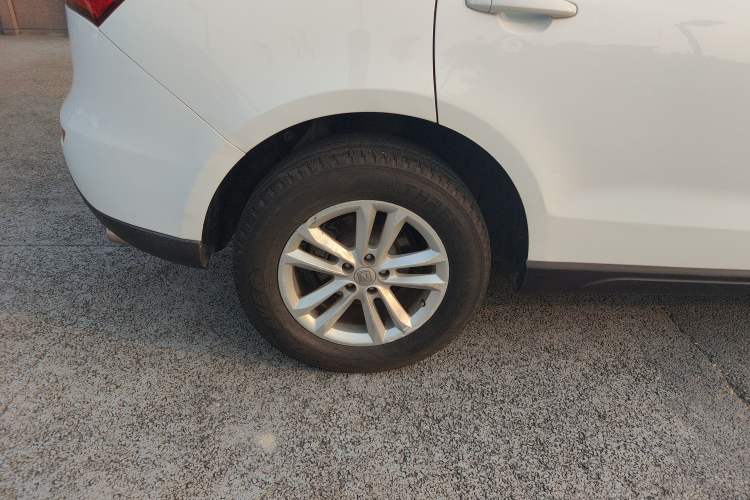 Used Zotye T600 2016 1.5T Manual Elite Edition Right Rear Wheel Hub