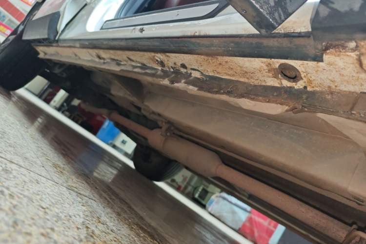 Used Zotye T600 2016 2.0T DCT Prestige Edition Right Side Sill