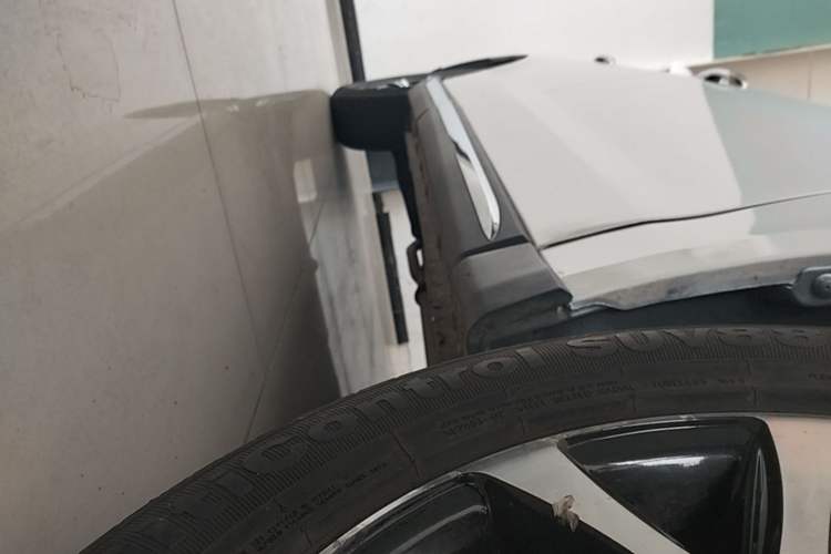Used Zotye T600 2016 Sport Edition 1.5T Manual Luxury Model Right Side Sill