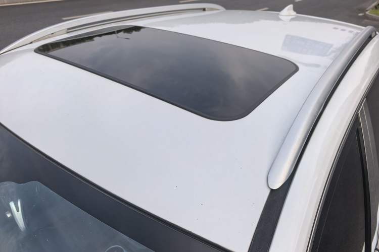 Used Zotye T600 2016 Sport Edition 1.5T Manual Luxury Model Roof