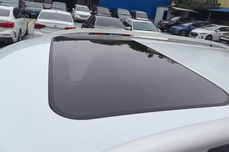 Used Zotye T600 2016 Sport Edition 2.0T DCT Luxury Model Roof