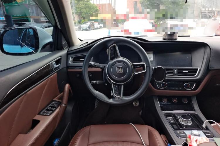 Used Zotye T600 2016 Sport Edition 2.0T DCT Luxury Model Steering Wheel