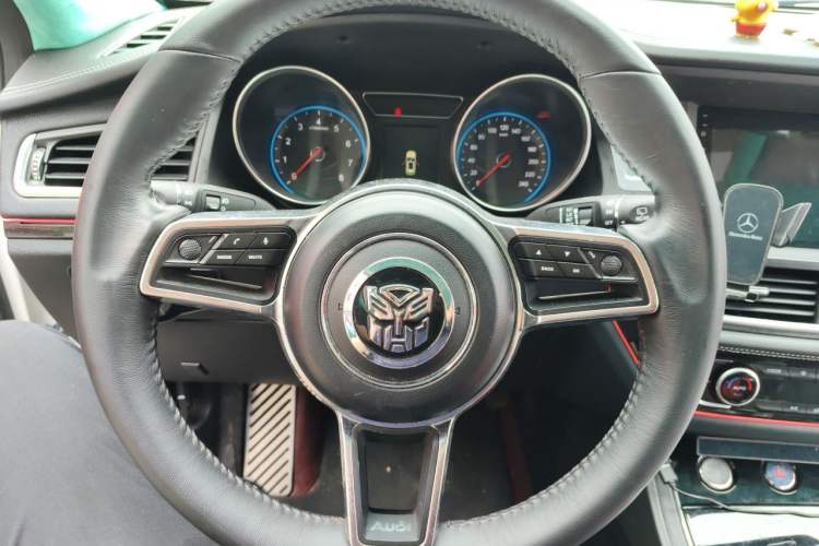 Used Zotye T600 2016 Sports Edition 1.5T Manual Luxury Model Steering Wheel