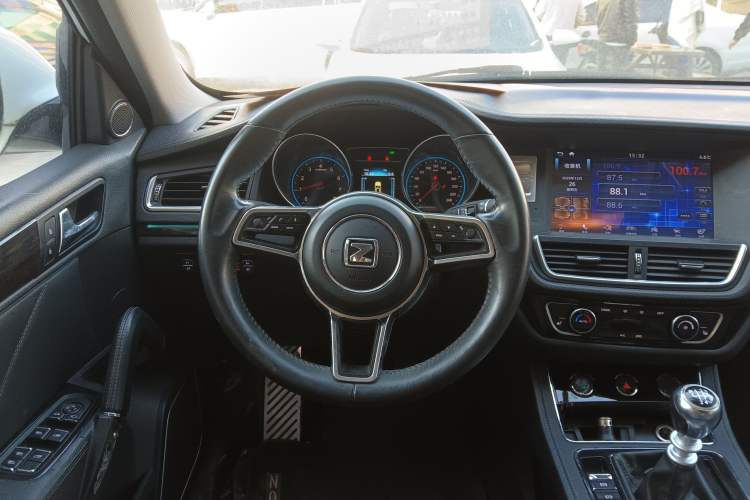 Used Zotye T600 2016 Sports Edition 1.5T Manual Luxury Model Steering Wheel