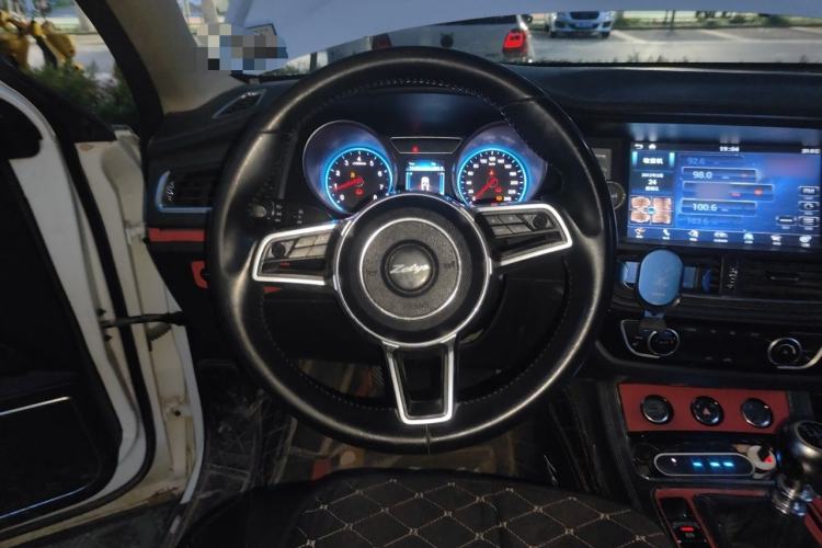 Used Zotye T600 2016 Sports Edition 1.5T Manual Luxury Model Steering Wheel