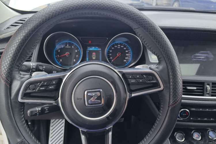 Used Zotye T600 2016 Sport Edition 2.0T DCT Luxury Model Steering Wheel