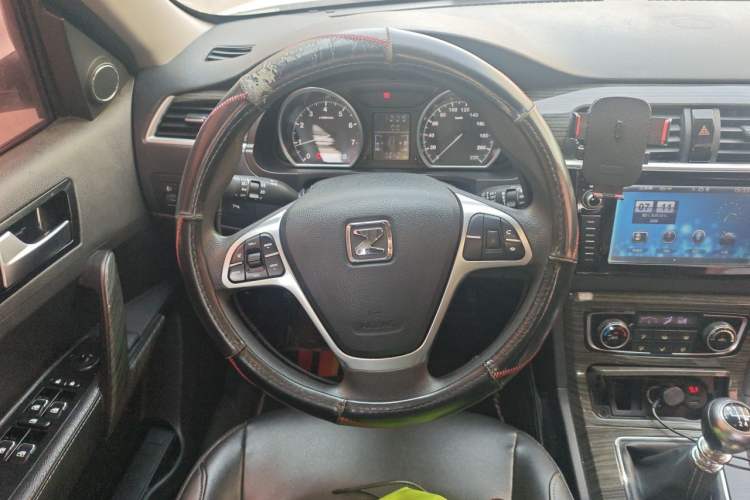 Used Zotye T600 2016 Sports Edition 1.5T Manual Luxury Model Steering Wheel