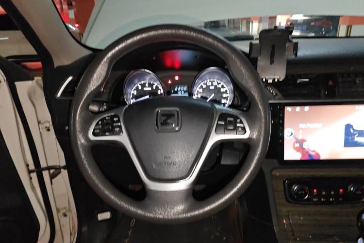 Used Zotye T600 2016 1.5T Manual Luxury Edition Steering Wheel