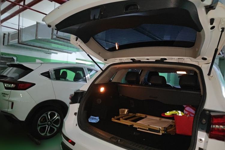 Used Zotye T600 2016 Sports Edition 1.5T Manual Luxury Model Trunk