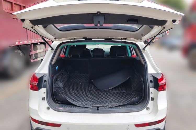 Used Zotye T600 2016 Sports Edition 1.5T Manual Luxury Model Trunk