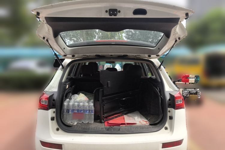 Used Zotye T600 2016 Family Edition 2.0T Manual Luxury Version Trunk