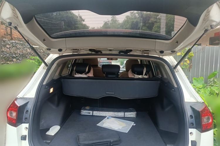 Used Zotye T600 2016 1.5T Manual Luxury Edition Trunk
