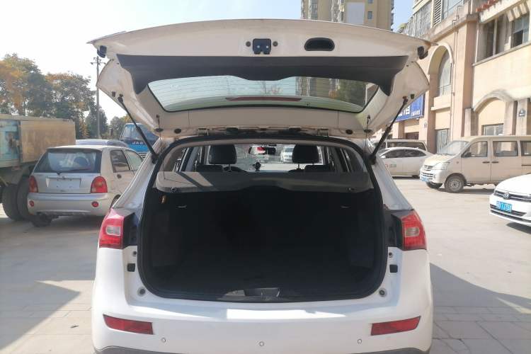Used Zotye T600 2016 1.5T Manual Elite Edition Trunk