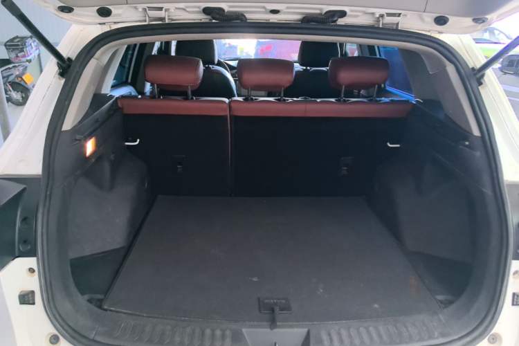 Used Zotye T600 2016 2.0T DCT Prestige Edition Trunk