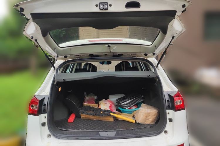 Used Zotye T600 2016 1.5T Manual Elite Edition Trunk