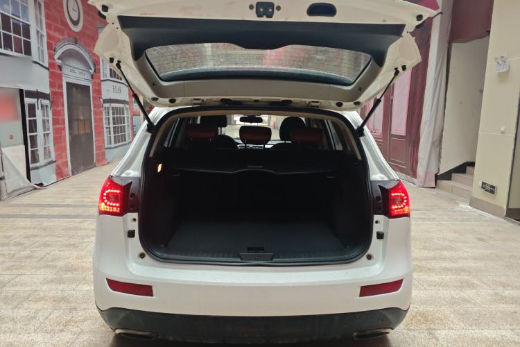 Used Zotye T600 2016 2.0T DCT Prestige Edition Trunk