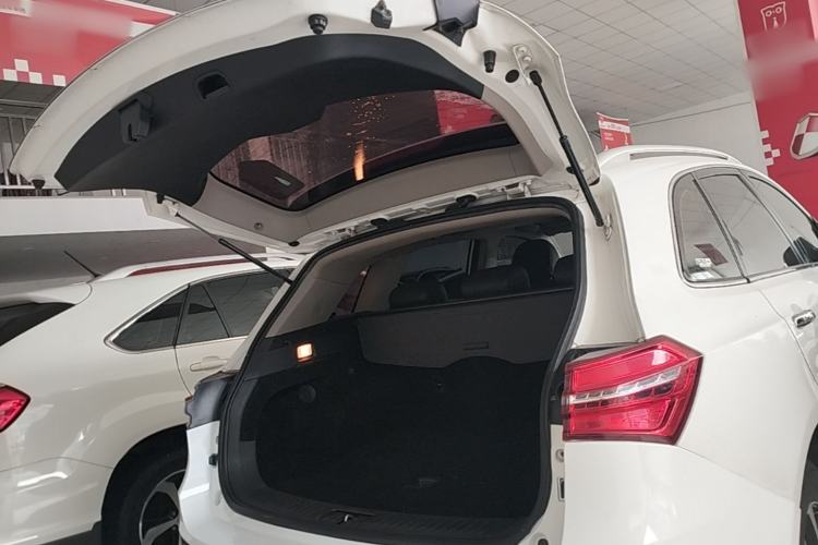 Used Zotye T600 2016 Sport Edition 1.5T Manual Luxury Model Trunk
