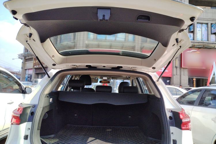 Used Zotye T600 2016 Sport Edition 1.5T Manual Luxury Model Trunk