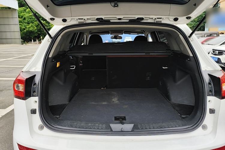 Used Zotye T600 2016 2.0T DCT Prestige Edition Trunk