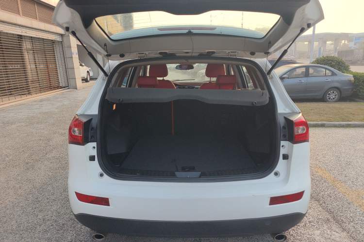 Used Zotye T600 2016 1.5T Manual Elite Edition Trunk
