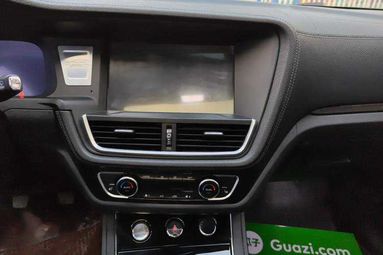 Used Zotye T600 2016 Sport Edition 1.5T Manual Prestige Model Audio And AC Panel