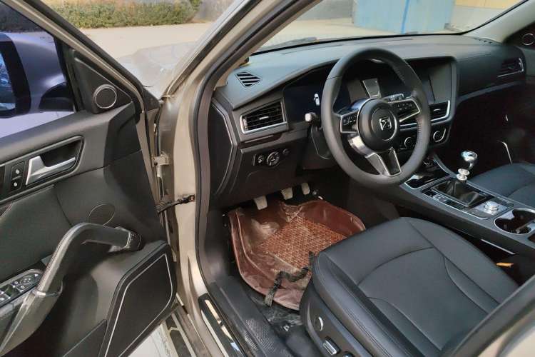 Used Zotye T600 2016 Sport Edition 1.5T Manual Prestige Model Driver Seat