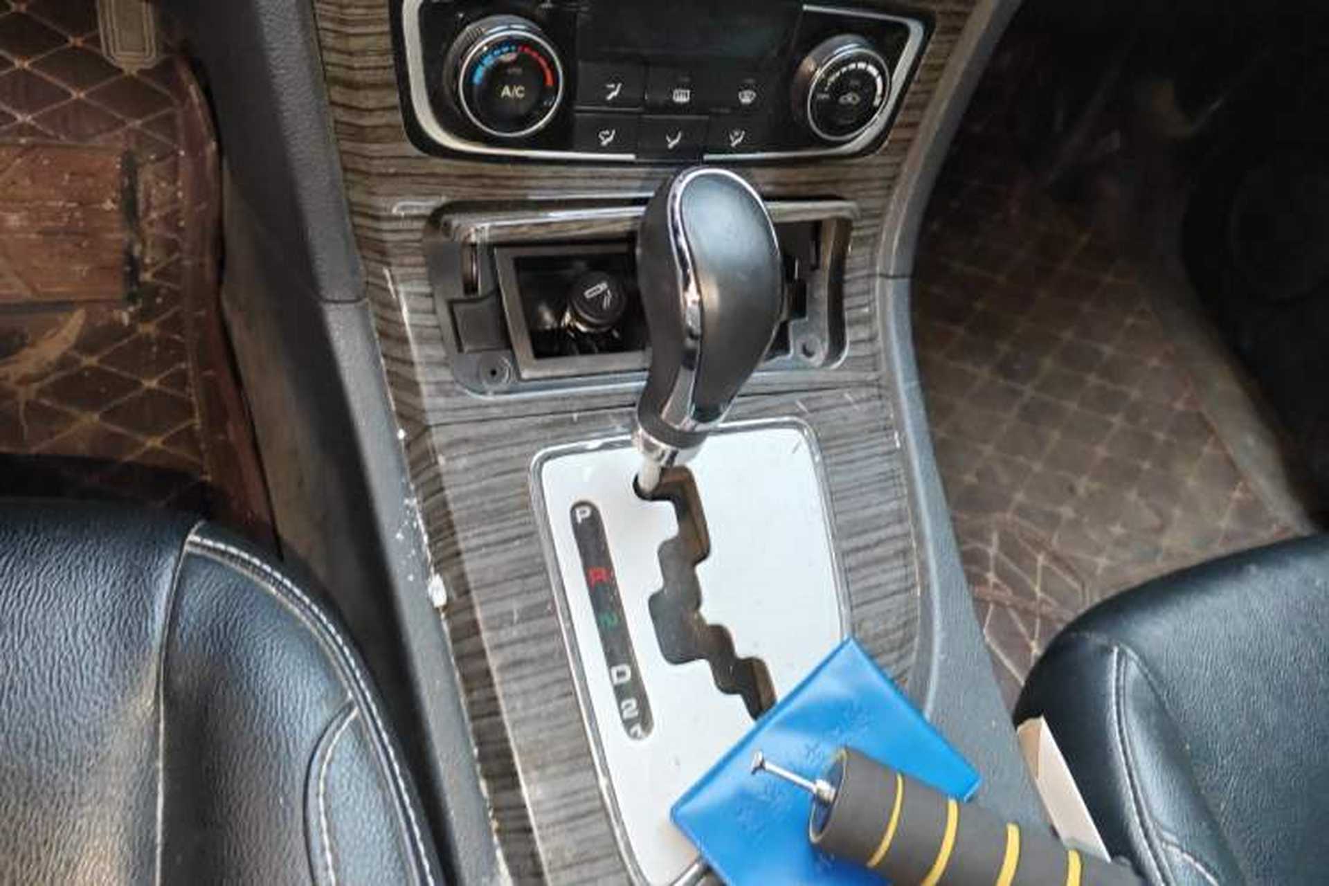 Used Zotye T600  Gear Lever