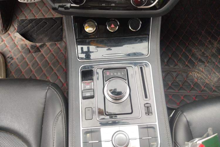 Used Zotye T600 2016 Sport Edition 2.0T DCT Luxury Model Gear Lever
