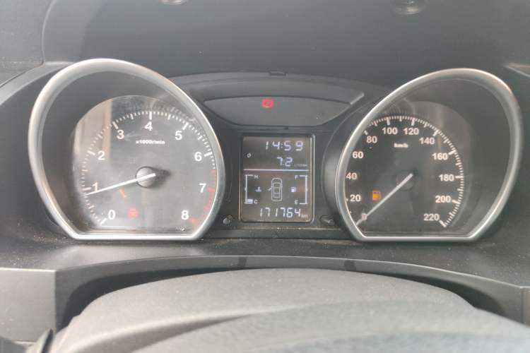 Used Zotye T600 2016 Family Edition 2.0T Manual Luxury Version Instrument Cluster
