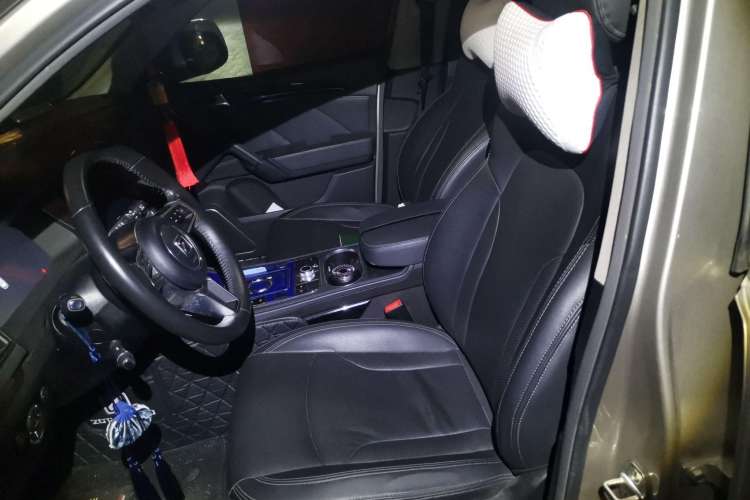 Used Zotye T600 2016 Sport Edition 2.0T DCT Prestige Model Left Front Seat