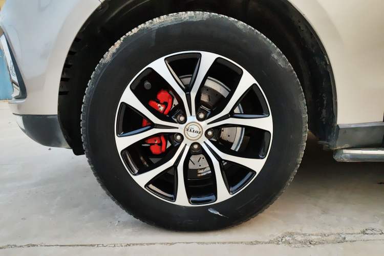 Used Zotye T600 2016 Sport Edition 1.5T Manual Prestige Model Left Front Wheel Hub