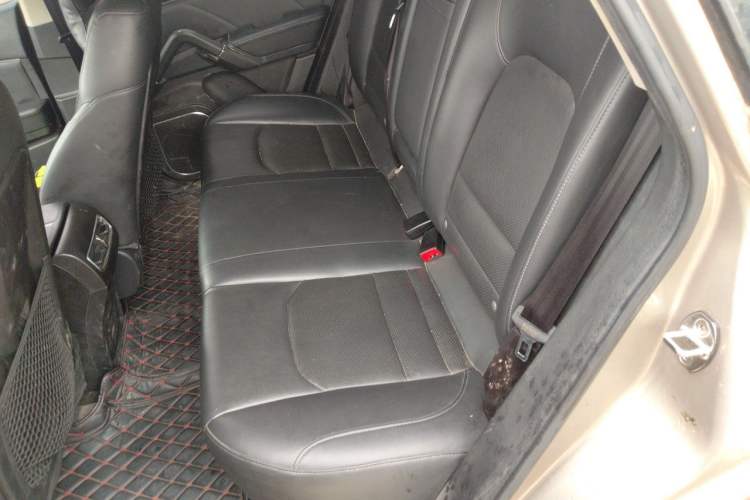 Used Zotye T600 2016 Sport Edition 2.0T DCT Luxury Model Left Rear Seat