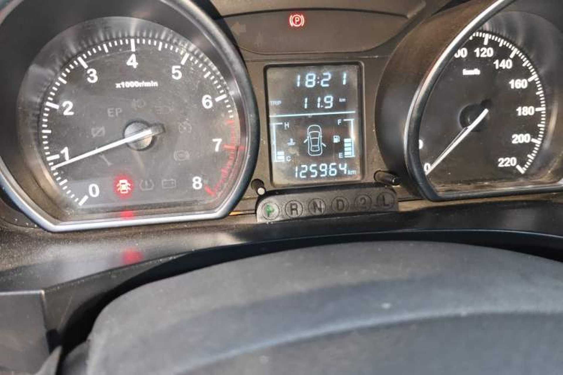 Used Zotye T600  Odometer Close Up