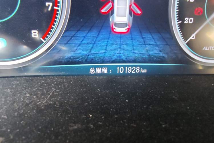 Used Zotye T600 2016 Sport Edition 2.0T DCT Prestige Model Odometer Close Up