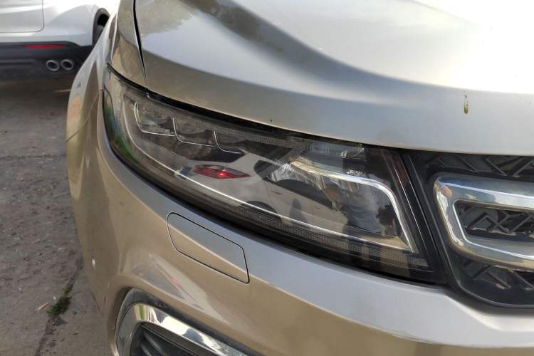 Used Zotye T600 2016 2.0T DCT Prestige Edition Right Front Headlight